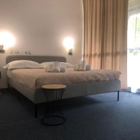 Hotel Domus Cerreto dʼEsi 外观 照片