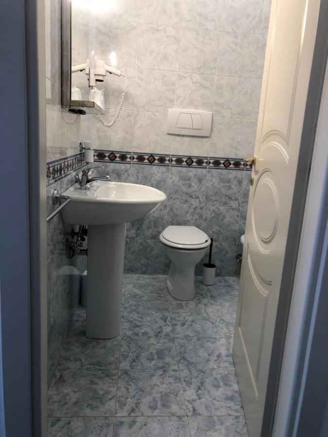 Hotel Domus Cerreto dʼEsi 外观 照片